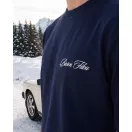 FW26 Backprint T-Shirt Filou 187 Chalet Owners Club BARON - Oxford Blue FW26 Backprint T-Shirt Filou 187 Chalet Owners Club BARON - Oxford Blue